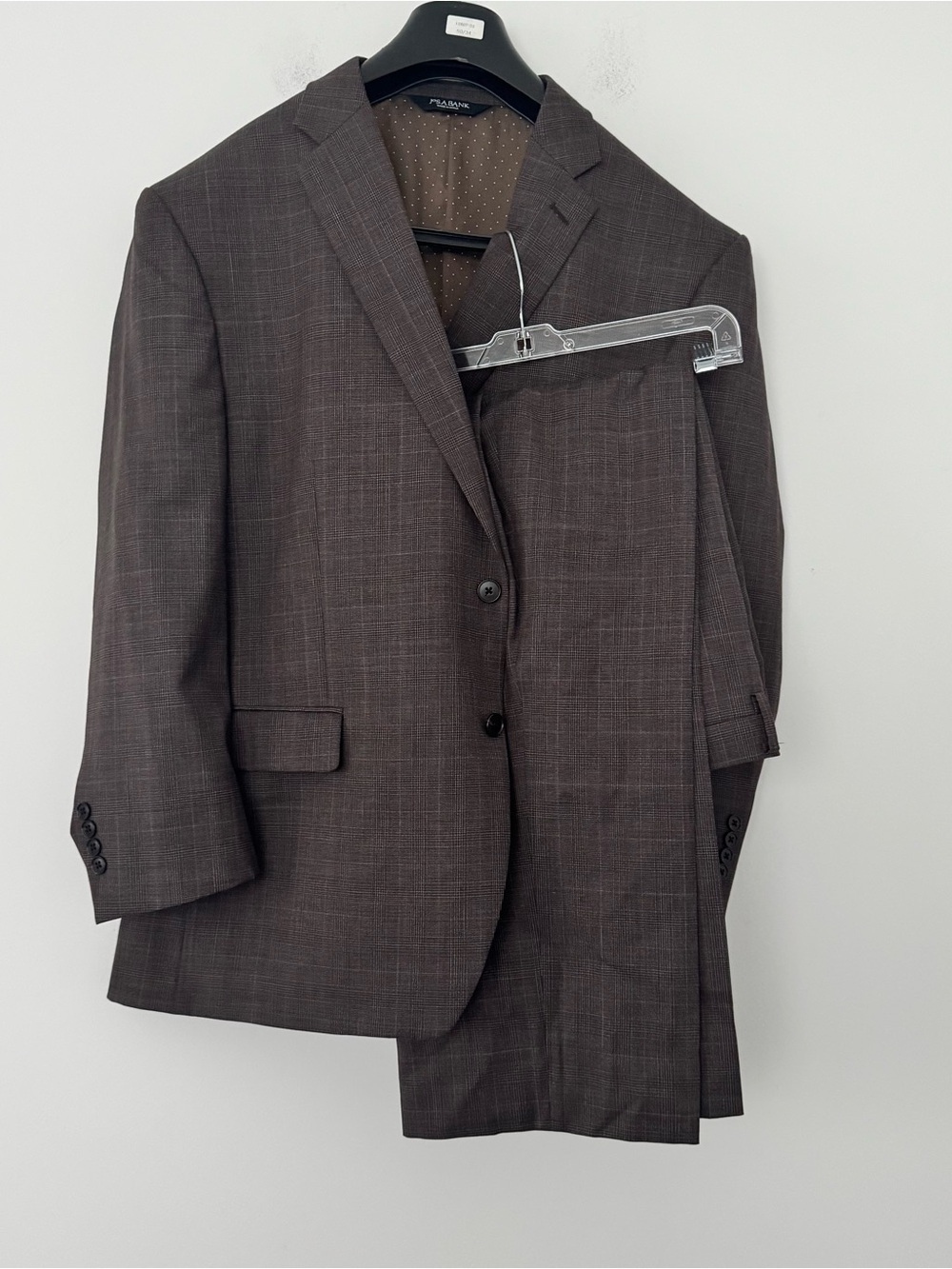 Jos A Bank Traveler Mens 2 Piece Suit 100% Wool Brown Plaid Glen 50R 48x27 Pants